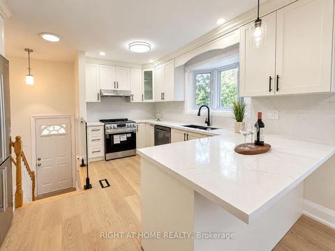 Photo 15 at 16 Ptarmigan Crescent, Donalda, Toronto