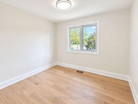 Photo 22 at 16 Ptarmigan Crescent, Donalda, Toronto