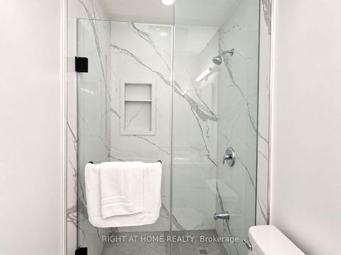 Photo 26 at 16 Ptarmigan Crescent, Donalda, Toronto