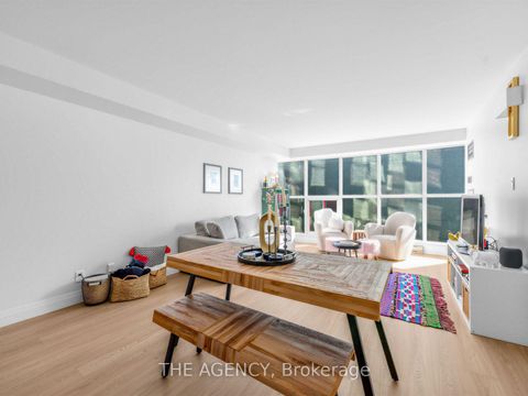 Photo 6 at 606 - 99 Harbour Square, Waterfront Communities C1, Toronto
