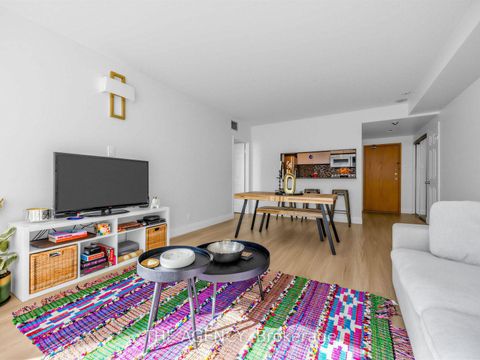 Photo 18 at 606 - 99 Harbour Square, Waterfront Communities C1, Toronto