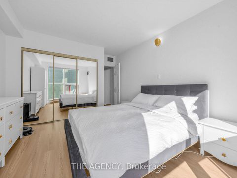 Photo 25 at 606 - 99 Harbour Square, Waterfront Communities C1, Toronto
