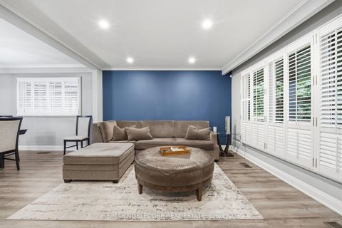 Photo 11 at 34 Ridgemount Road, Humber Heights, Toronto