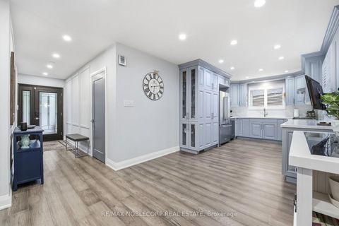 Photo 20 at 34 Ridgemount Road, Humber Heights, Toronto