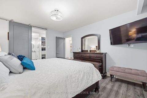 Photo 23 at 34 Ridgemount Road, Humber Heights, Toronto