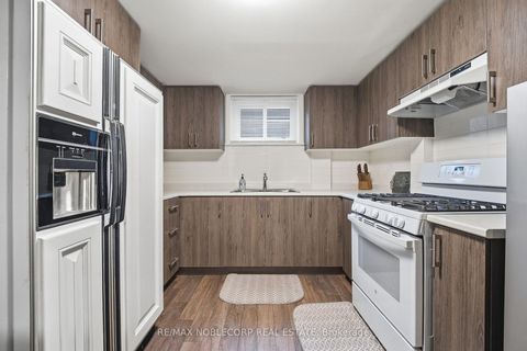 Photo 33 at 34 Ridgemount Road, Humber Heights, Toronto