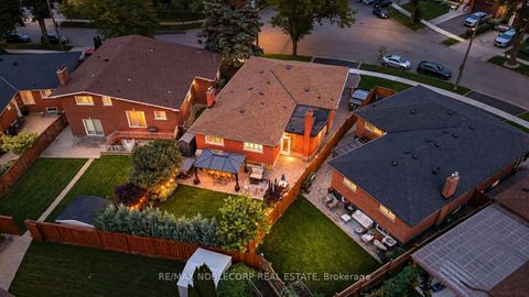 Photo 40 at 34 Ridgemount Road, Humber Heights, Toronto