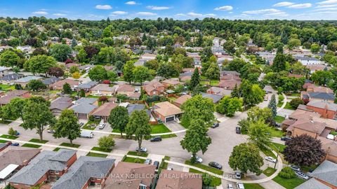 Photo 48 at 34 Ridgemount Road, Humber Heights, Toronto
