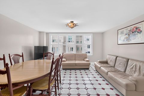 Photo 15 at 248 Spadina Road, Casa Loma, Toronto