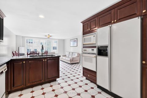 Photo 16 at 248 Spadina Road, Casa Loma, Toronto