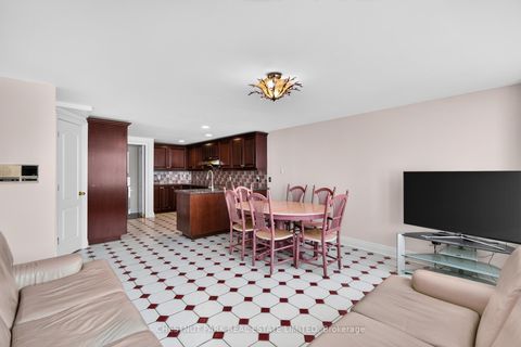 Photo 17 at 248 Spadina Road, Casa Loma, Toronto