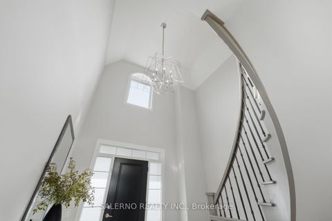 Photo 7 at 151 Vellore Park Avenue, Vellore Village, Vaughan