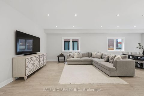Photo 10 at 151 Vellore Park Avenue, Vellore Village, Vaughan