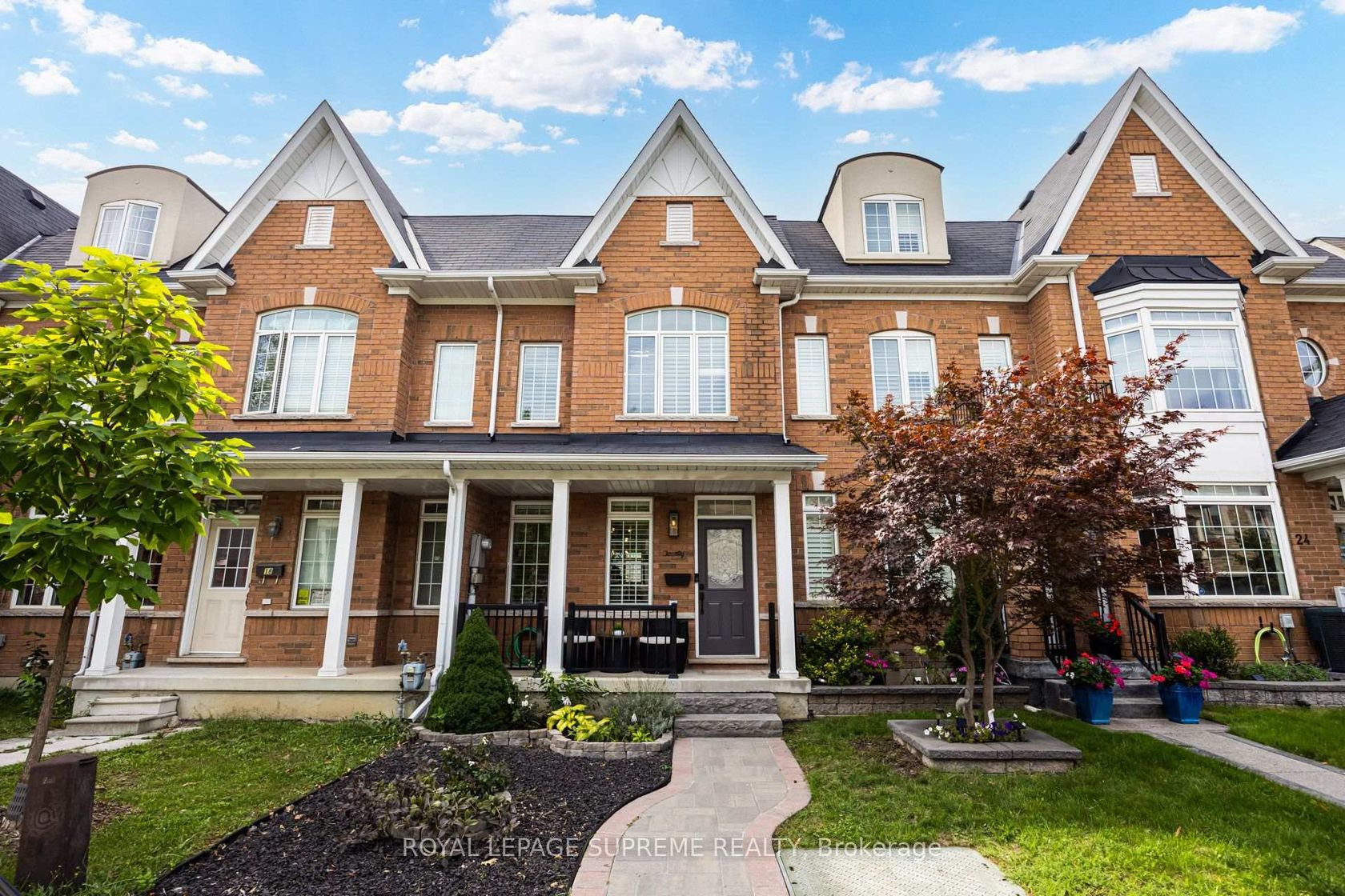 20 Abraham Welsh Road, Pelmo Park W5, Toronto photo number 2