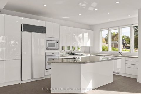 Photo 13 at 51 Kempenfelt Drive, North Shore, Barrie