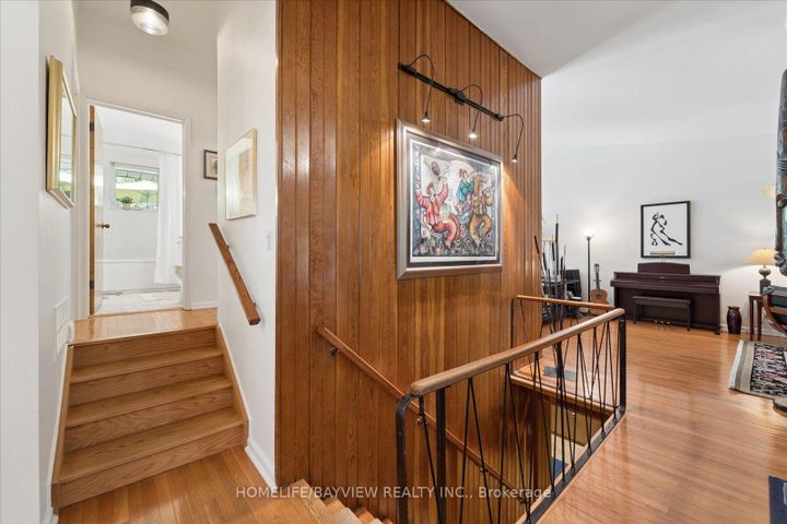 Photo 5 at 24 Ravenscroft Circle, Bayview Village, Toronto