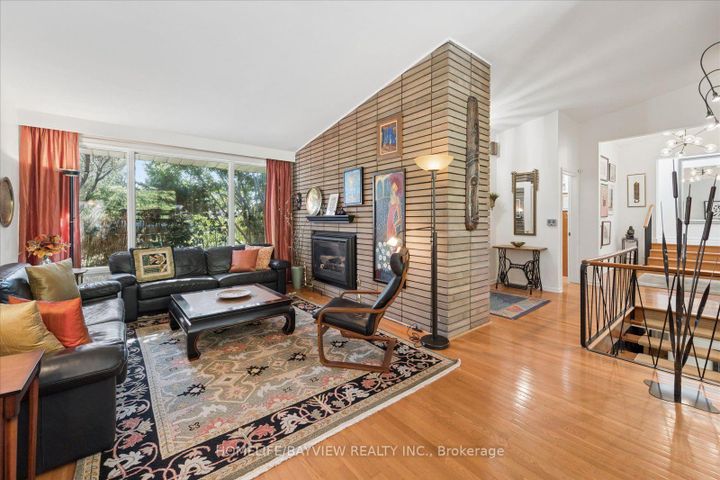 Photo 7 at 24 Ravenscroft Circle, Bayview Village, Toronto