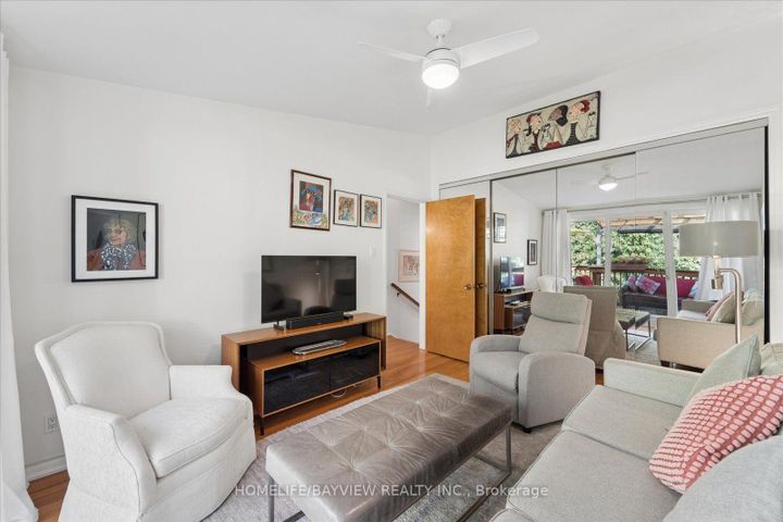 Photo 15 at 24 Ravenscroft Circle, Bayview Village, Toronto