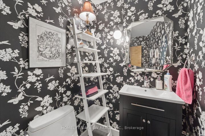Photo 17 at 24 Ravenscroft Circle, Bayview Village, Toronto