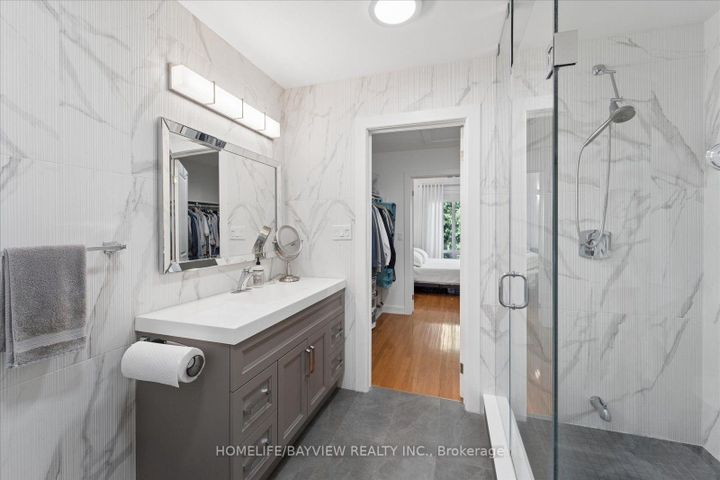Photo 24 at 24 Ravenscroft Circle, Bayview Village, Toronto