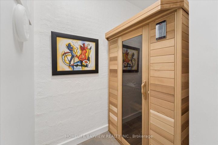 Photo 33 at 24 Ravenscroft Circle, Bayview Village, Toronto