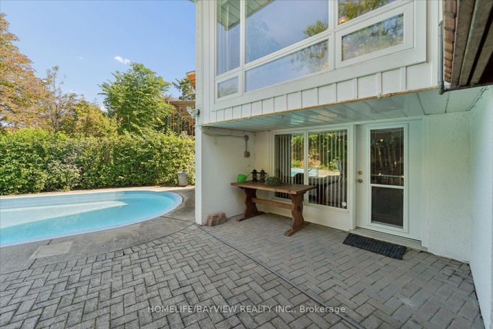 Photo 42 at 24 Ravenscroft Circle, Bayview Village, Toronto