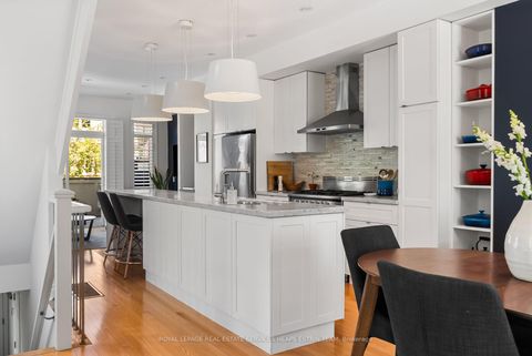 Photo 4 at 32 Mendota Road, Queensway, Toronto