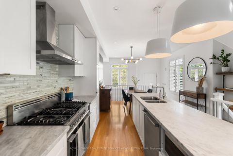 Photo 13 at 32 Mendota Road, Queensway, Toronto