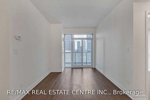 Photo 3 at 706 - 30 Ordnance Street, Niagara, Toronto