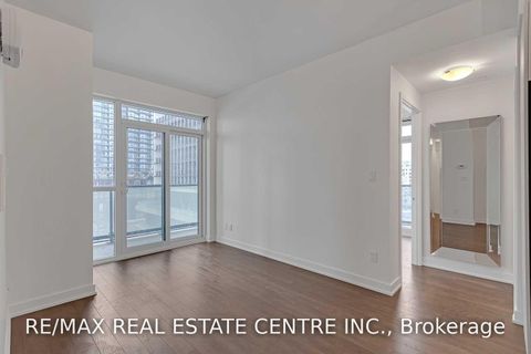 Photo 4 at 706 - 30 Ordnance Street, Niagara, Toronto