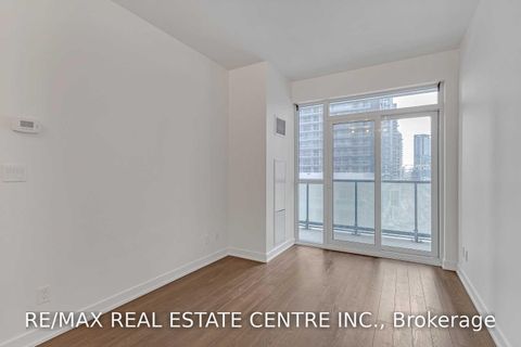 Photo 5 at 706 - 30 Ordnance Street, Niagara, Toronto