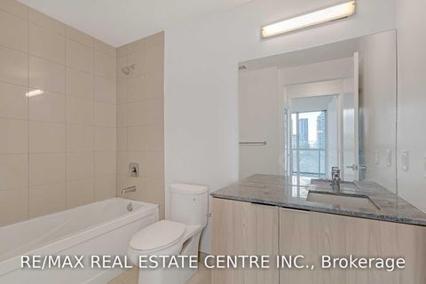 Photo 13 at 706 - 30 Ordnance Street, Niagara, Toronto