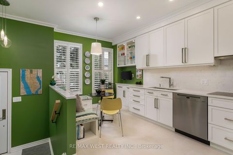 Photo 2 at 3 - 175 Grand Avenue, Queensway, Toronto