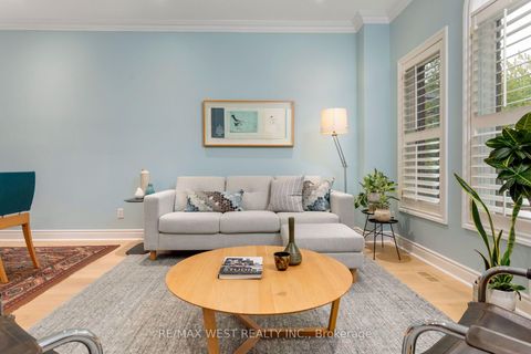 Photo 15 at 3 - 175 Grand Avenue, Queensway, Toronto