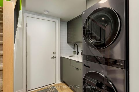Photo 37 at 3 - 175 Grand Avenue, Queensway, Toronto