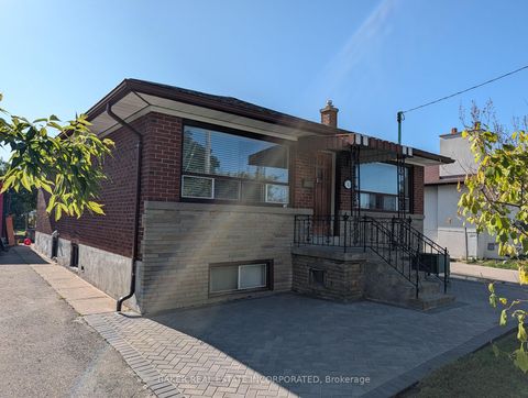 Photo 15 at 4 Nordin Avenue, City Centre West, Toronto