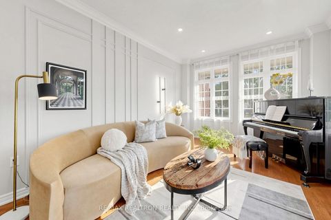 Photo 8 at 184 Ivy Glen Drive, Patterson, Vaughan