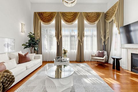 Photo 9 at 184 Ivy Glen Drive, Patterson, Vaughan