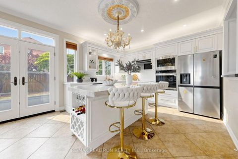 Photo 13 at 184 Ivy Glen Drive, Patterson, Vaughan