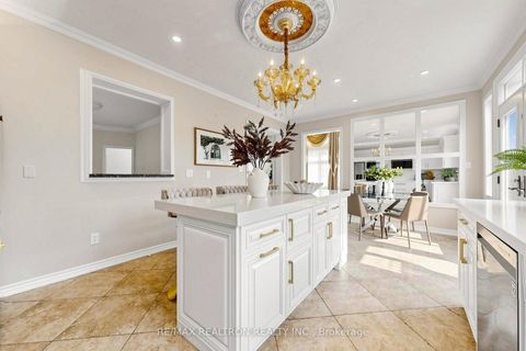 Photo 16 at 184 Ivy Glen Drive, Patterson, Vaughan