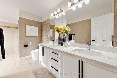 Photo 22 at 184 Ivy Glen Drive, Patterson, Vaughan