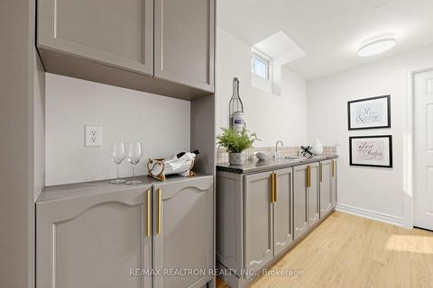 Photo 34 at 184 Ivy Glen Drive, Patterson, Vaughan