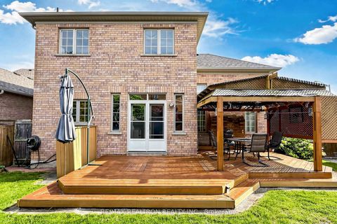 Photo 40 at 184 Ivy Glen Drive, Patterson, Vaughan