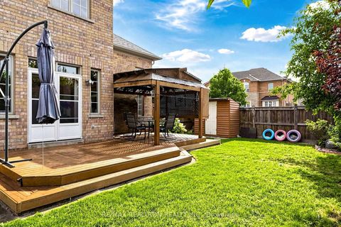 Photo 42 at 184 Ivy Glen Drive, Patterson, Vaughan