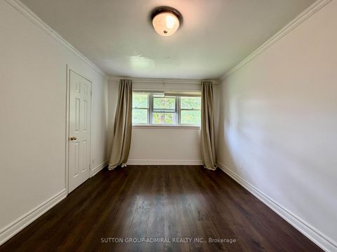 Photo 1 at 6 Highhill Drive, Sullivan, Toronto