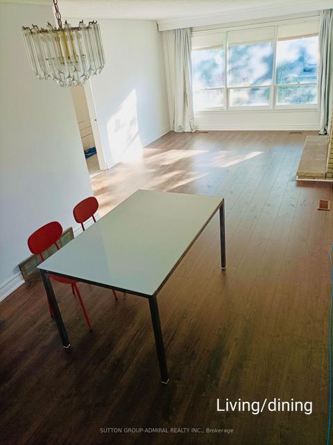 Photo 2 at 6 Highhill Drive, Sullivan, Toronto