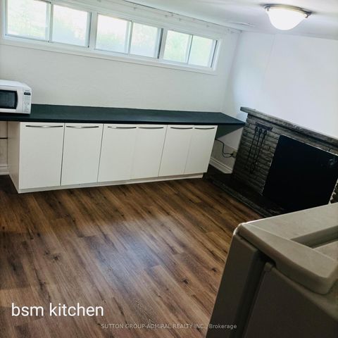 Photo 3 at 6 Highhill Drive, Sullivan, Toronto