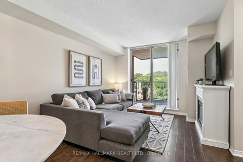 Photo 1 at 418 - 1733 Queen Street E, The Beaches, Toronto