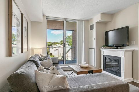 Photo 2 at 418 - 1733 Queen Street E, The Beaches, Toronto