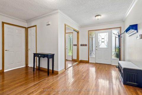 Photo 1 at 117 Mccauley Court, London, Newmarket